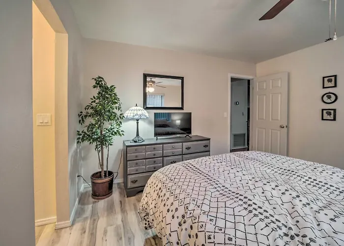 Pet-friendly Townhome W/ Fireplace! Ferienhaus
